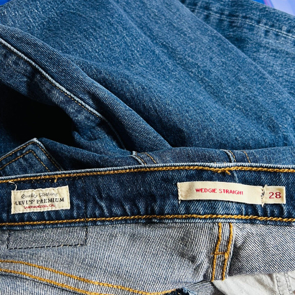 Levi's Wedgie Straight Raw Hem Button Fly Size 28 - Picture 6 of 8